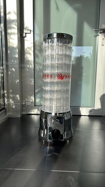 Snoep op doopsuiker dispenser. beschikbaar voor biedingen