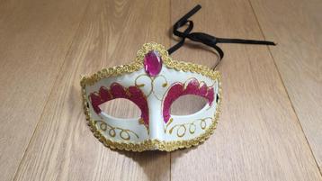 Oogmasker beschikbaar voor biedingen