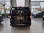 Ford Tourneo Connect TITANIUM AUTOMAAT NIEUW OKM ROLSTOELVER, Auto's, Automaat, Stof, 1498 cc, 4 cilinders