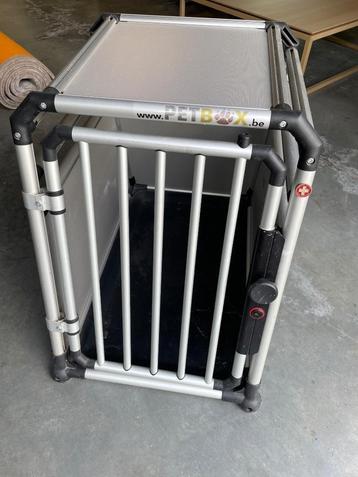 Hondenbench auto Petbox M of 4pets pro 2 beschikbaar voor biedingen