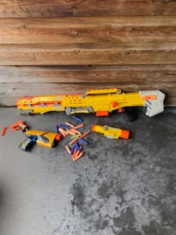 Nerf speelgoedgeweer ( 3 stuks ) met pijltjes