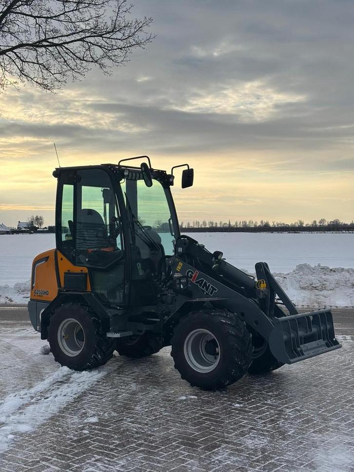 Giant g2500 extra hd ( 710uur ), Tuin en Terras, Hand-tuingereedschap, Ophalen