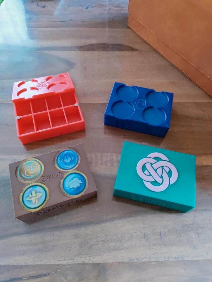 Altered TCG token doosje gepersonaliseerd mogelijk, Hobby en Vrije tijd, Verzamelkaartspellen | Overige, Nieuw, Ophalen of Verzenden