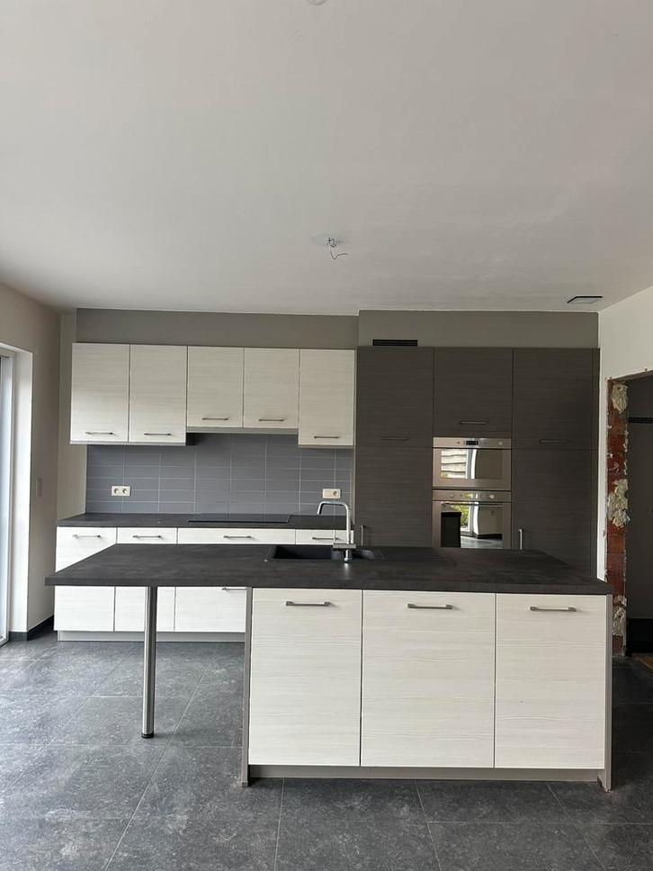 MODERN BRUIN KEUKEN + 6 ELECTRO + GEDEMONTEERD, Huis en Inrichting, Keuken | Complete keukens, Gebruikt, Hoekkeuken, Crème, Hout