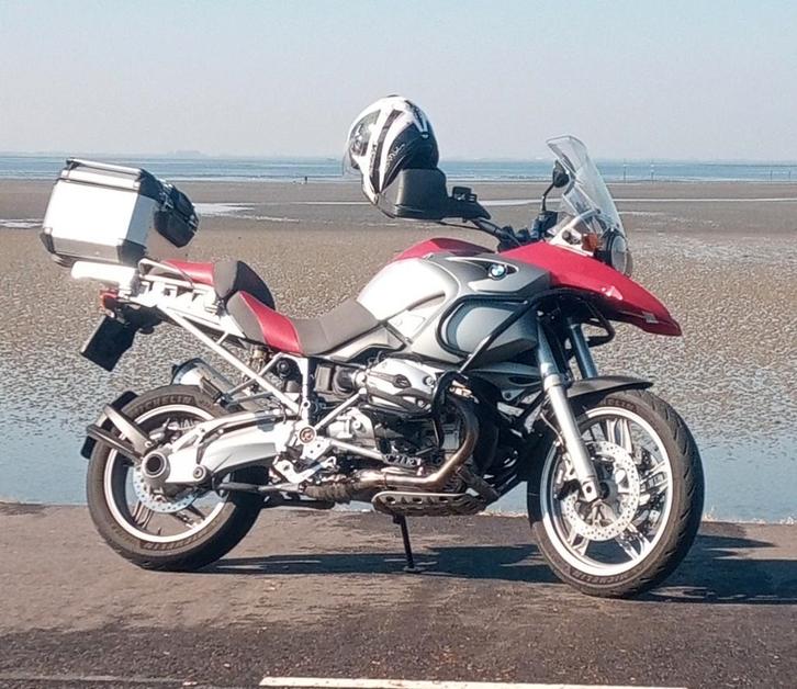 BMW 1200gs, Motos, Motos | BMW, Particulier, Tourisme, 2 cylindres, ABS, Transmission par cardan, Poignées chauffantes, Enlèvement