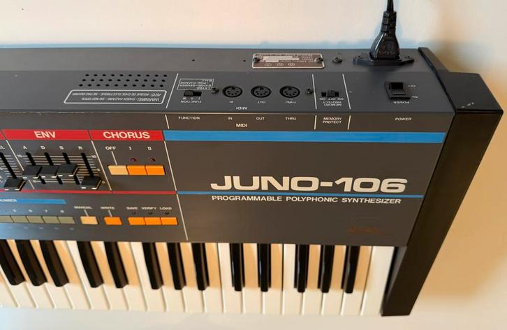 Roland Juno 106, Musique & Instruments, Synthétiseurs, Utilisé, 61 touches, Roland, Avec connexion MIDI, Enlèvement