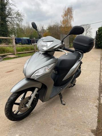 Honda Vision 110 (2011) – Slechts 5.527 km! beschikbaar voor biedingen