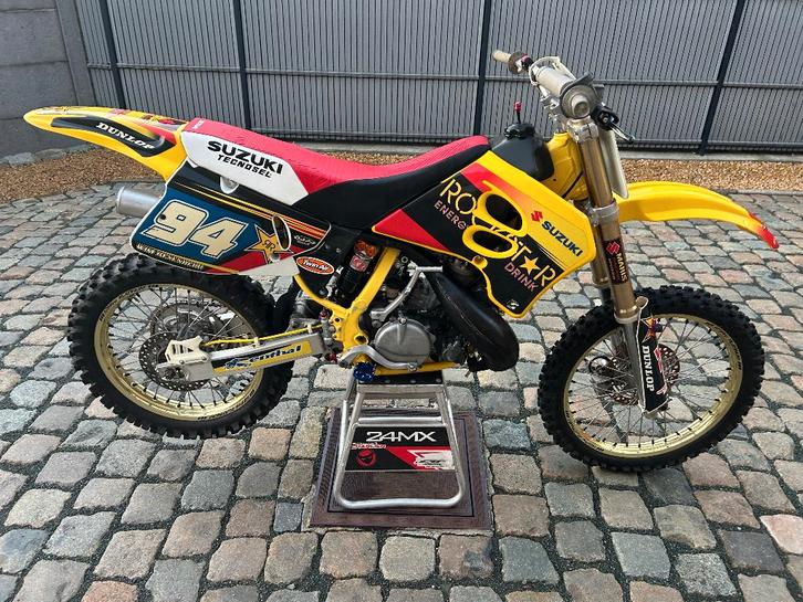 Suzuki RM 250cc NOUVEAU ! en 1993 ! avec 10 heures !, Motos, Motos | Suzuki, Particulier, Moto de cross, Enlèvement