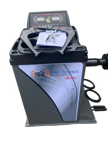 OreikO Wielbalanceermachine 24" - 220V beschikbaar voor biedingen