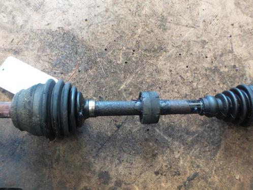 Aandrijfas links-voor van een Volkswagen Bora, Auto-onderdelen, Remmen en Aandrijving, Volkswagen, Gebruikt, 3 maanden garantie