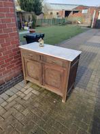 Oud kastje met marmeren blad, Enlèvement