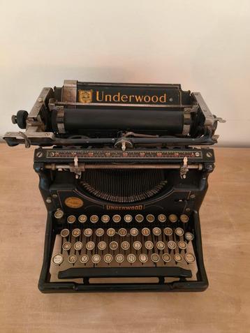 Underwood Typemachine  beschikbaar voor biedingen
