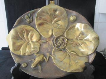 Antieke bronzen schaal Jugendstil beschikbaar voor biedingen