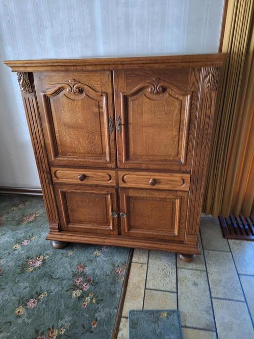 Massieve houten kast – klassiek en stijlvol, Antiek en Kunst, Antiek | Meubels | Kasten, Ophalen