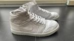 Nike Air Jordan 1 Mid Triple White maat 44, Kleding | Heren, Schoenen, Nike, Ophalen of Verzenden, Gedragen, Wit