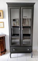 Mooie elegante vitrine of boekenkast, Huis en Inrichting, Kasten | Vitrinekasten, Ophalen, 50 tot 100 cm, Zo goed als nieuw, Landhuis modern