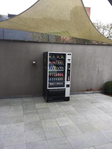 Snoep-drank automaat beschikbaar voor biedingen