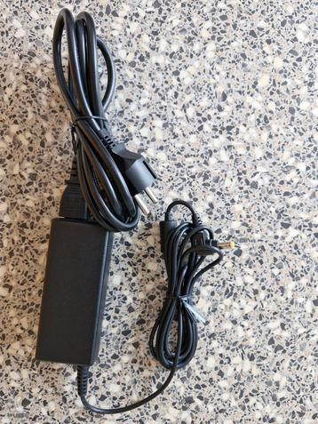 Fujitsu AC Adapter beschikbaar voor biedingen
