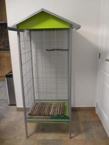 CAGE-VOLIÈRE 160X60X60 COMME NEUVE beschikbaar voor biedingen