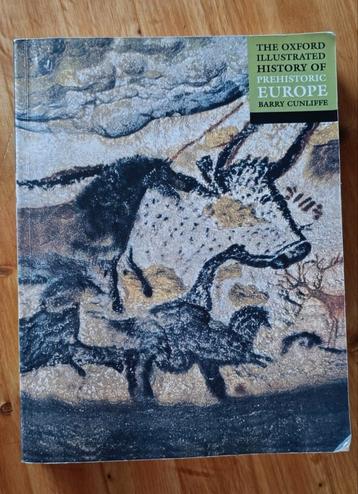 The Oxford Illustrated History of Prehistoric Europe beschikbaar voor biedingen