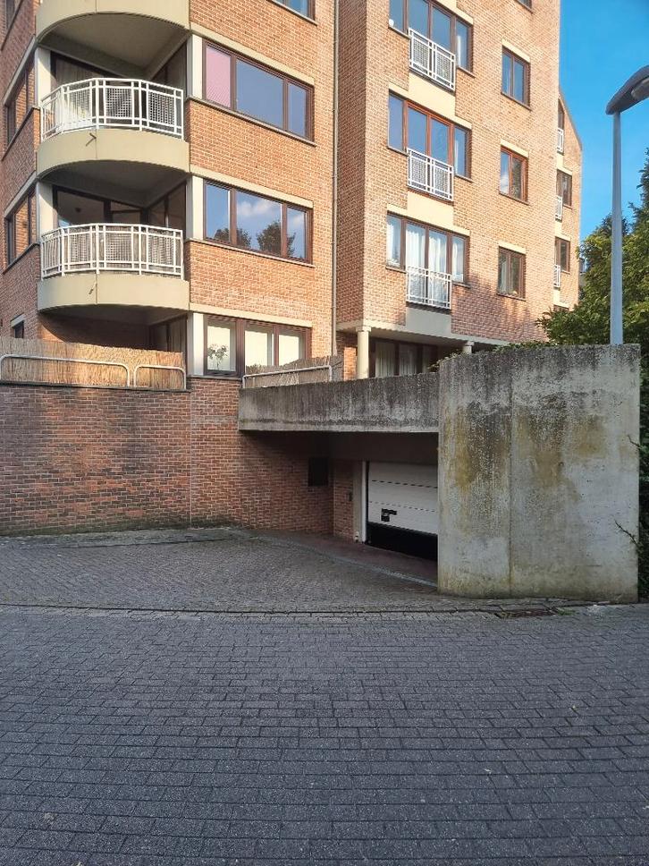 Garage Box à Louer, Immo, Garages en Parkeerplaatsen, Brussel