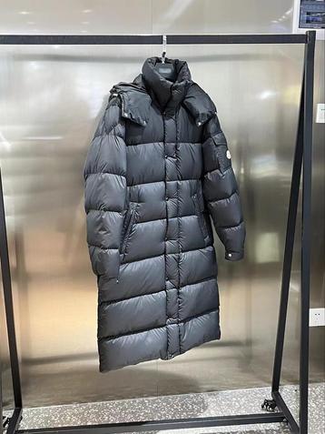Moncler Jas lang beschikbaar voor biedingen