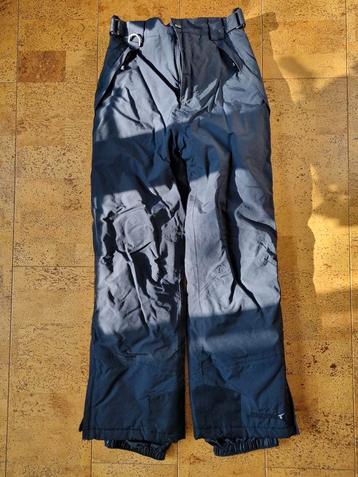 Zwarte skibroek van Snowpeak maat 12j beschikbaar voor biedingen
