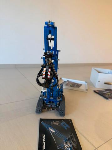 Lego technics rupsband kraan beschikbaar voor biedingen
