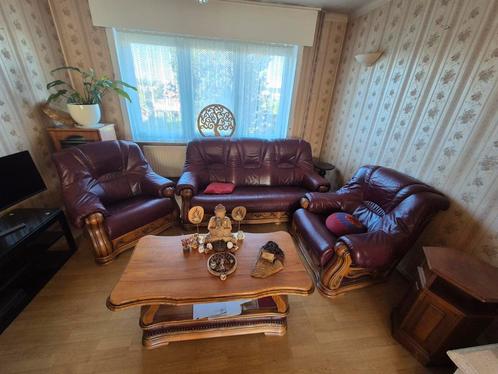 Salon complet cuir bois massif. 5 places 3+1+1+ table basse, Huis en Inrichting, Zetels | Complete zithoeken, Gebruikt, Hout, Leer