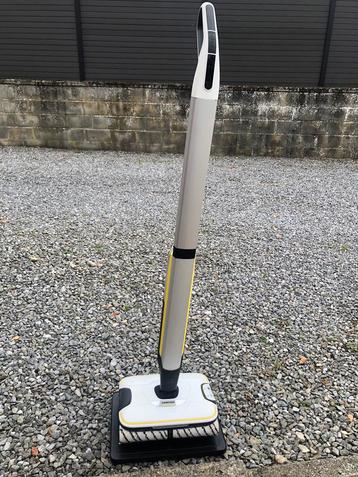 Vloerreiniger Karcher beschikbaar voor biedingen