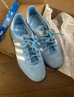 Nieuwe Adidas Handball Spezial lichtblauw maat 42 2/3, Kleding | Heren, Schoenen, Blauw, Nieuw, Ophalen of Verzenden, Adidas