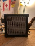 Roland CUBE 20XL + BOSS FS-5U, Muziek en Instrumenten, Versterkers | Bas en Gitaar, Ophalen, Zo goed als nieuw