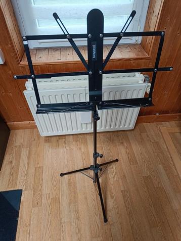 Porte partition avec housse beschikbaar voor biedingen