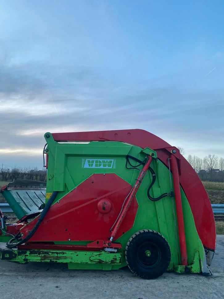 Vdw zelfladende voedermengwagen, Articles professionnels, Agriculture | Outils, Enlèvement