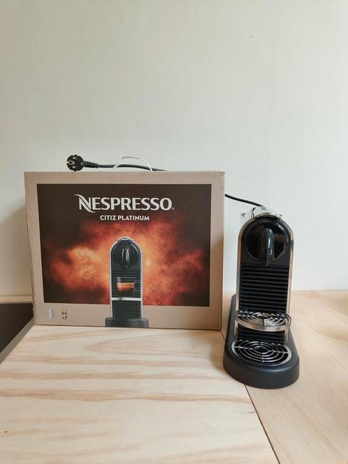 Nespresso Citiz Platinum met capsules, doos en garantie, Elektronische apparatuur, Koffiemachine-accessoires, Zo goed als nieuw