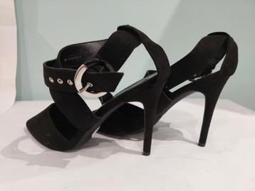560C* NEW LOOK zwarte open pumps (42) beschikbaar voor biedingen