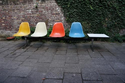 4-zits bank Eames, Herman Miller, Antiek en Kunst, Antiek | Meubels | Stoelen en Sofa's, Ophalen