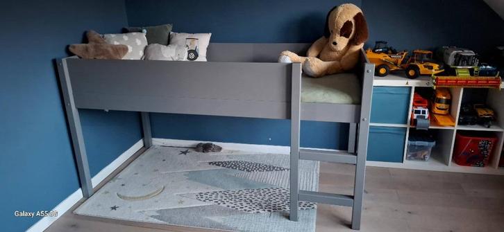 Halfhoogslaper Petite Amelie - stevig en verzorgd, Huis en Inrichting, Slaapkamer | Stapelbedden en Hoogslapers, Zo goed als nieuw