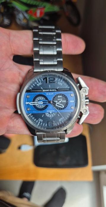 DIESEL limited edition .. nieuwprijs  469     75 nu  beschikbaar voor biedingen