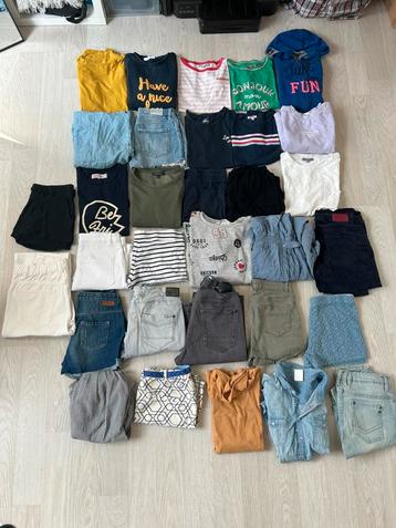 Kinder kleding bundel beschikbaar voor biedingen
