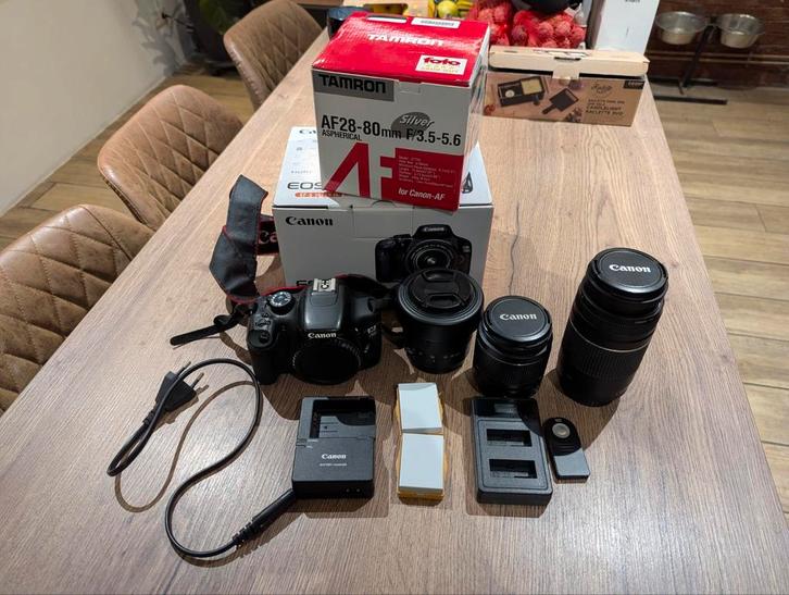 Canon 550d + objectifs, Audio, Tv en Foto, Fotocamera's Digitaal, Zo goed als nieuw, Canon, Ophalen