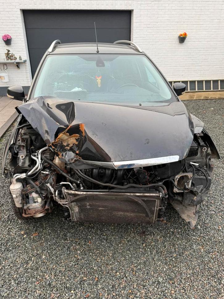 Ford focus Titanium schadewagen !, Auto's, Ford, Particulier, Focus, ABS, Adaptieve lichten, Airbags, Airconditioning, Bluetooth