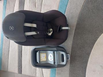 Autostoel + One Isofix Maxi-Cosi beschikbaar voor biedingen