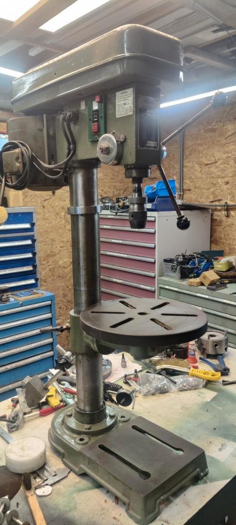 REWER kolomboormachine 220v 12 snelheden, Doe-het-zelf en Bouw, Gereedschap | Boormachines, Gebruikt, Boormachine, Ophalen