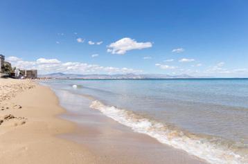 Appartement aan zee met 3 slaapkamers in Alicante  beschikbaar voor biedingen