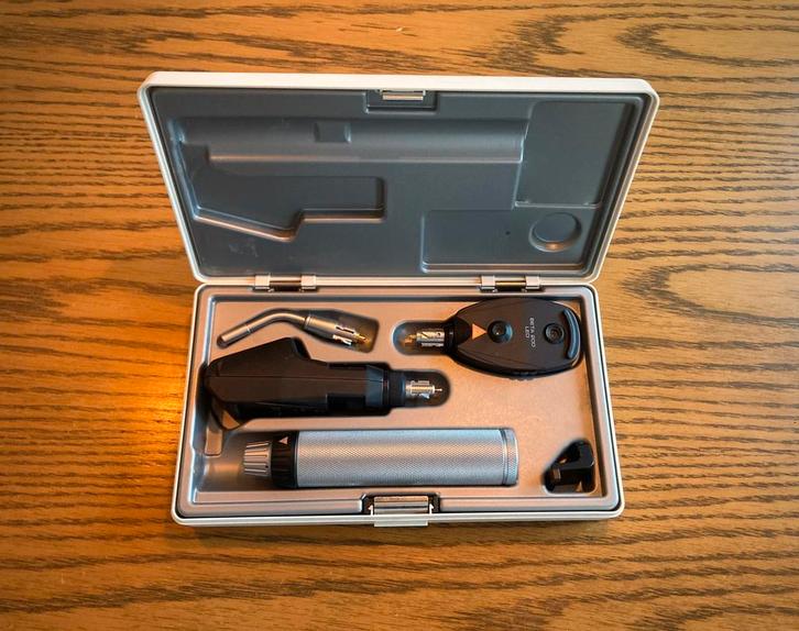 Magnifique skiascope Heine LED Beta 200 en parfait état !, Divers, Fournitures scolaires, Neuf, Enlèvement ou Envoi