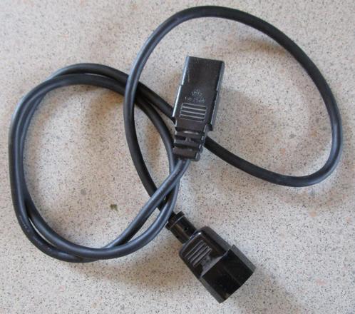 Voedingskabel verlengkabel C13/C14 H03VV-F 3G0,75mm², Computers en Software, Pc- en Netwerkkabels, Gebruikt, Ophalen of Verzenden