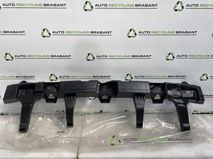 Support pare-chocs arrière centre d'un Dacia Duster, Autos : Pièces & Accessoires, Carrosserie & Tôlerie, Utilisé, 3 mois de garantie