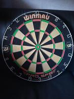 Dartsbord Winmau met 2setjes pijlen, Sport en Fitness, Darts, Ophalen, Nieuw, Pijlen