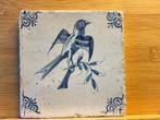 Antieke delfde tegel met vogel 17de eeuw D1, Antiek en Kunst, Ophalen of Verzenden